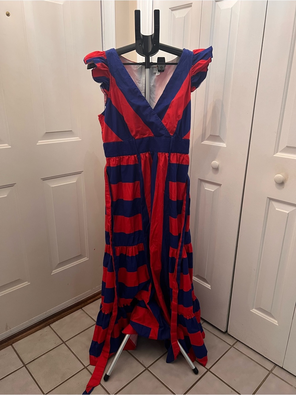 crown & ivy Preppy Dress Stripe Maxi Ruffle Tie Coastal Red Tiered V-neck Sz 16